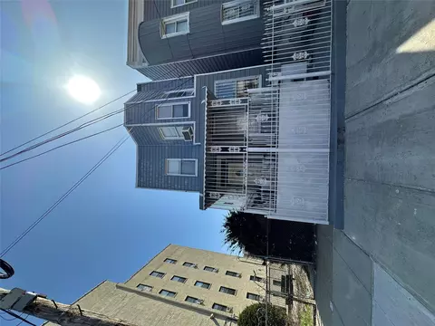 1162 W Farms Rd, New York, NY 10459