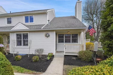 301 Cornwall Mdws, Patterson, NY 12563