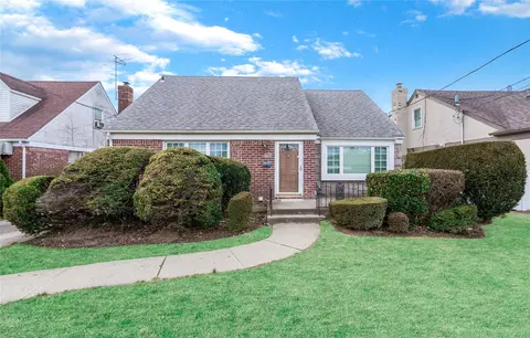 2013 New Hyde Park Rd, North Hempstead, NY 11040