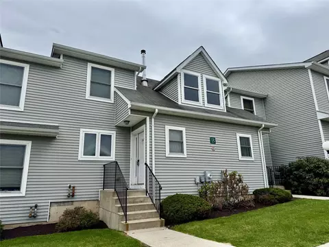 100 Boniface Dr # 15C, Crawford, NY 12566