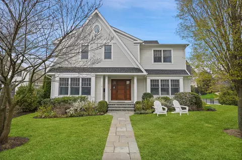 1 Iden Ave, Larchmont, NY 10538