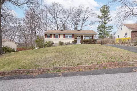 1 Debaun Pl, Ramapo, NY 10977