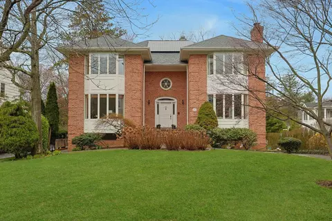 45 Montrose Rd, Scarsdale, NY 10583