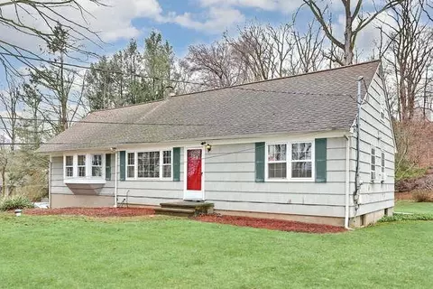 161 Mcnamara Rd, Ramapo, NY 10977