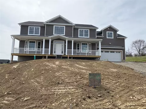 15 Dartmouth Dr, Poughkeepsie, NY 12603