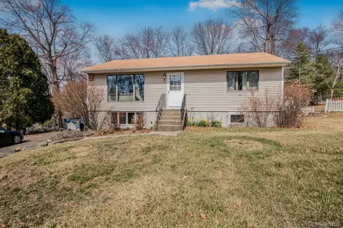 69 Plum Rd, Mahopac, NY 10541
