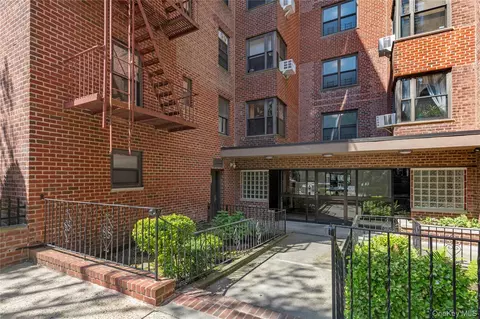 32-40 89 St #110, East Elmhurst, NY 11369