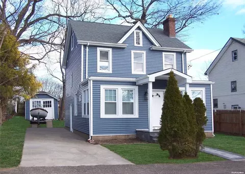 26 Highview Ave, Huntington Station, NY 11746