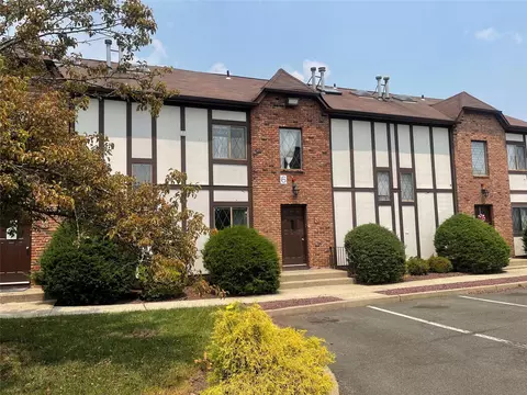 135 W Nyack Rd #63, Clarkstown, NY 10954