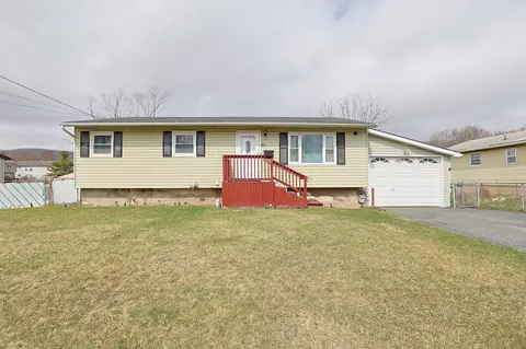 23 Willow Pl, Middletown, NY 10940