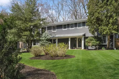 169 Southdown Rd, Huntington, NY 11743