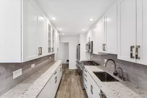 241-20 Northern Blvd #2B, New York, NY 11362