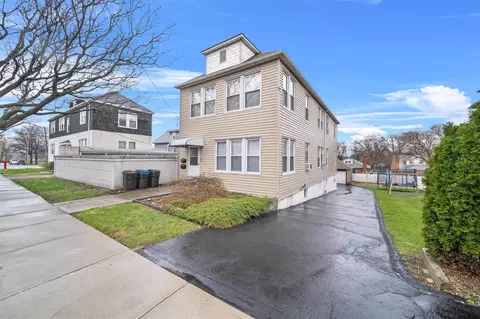 1036 Hollywood Ave, New York, NY 10465