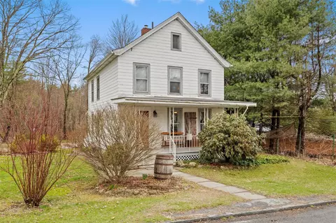 11 Maple St, Rifton, NY 12471