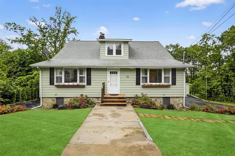155 Tuckers Corners Rd, Highland, NY 12528