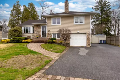 469 French Ave, North Babylon, NY 11703