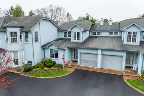 593 Bardini Dr, Melville, NY 11747