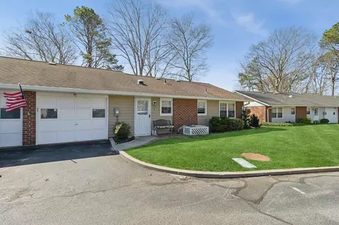114 Exmore Ct #A, Ridge, NY 11961