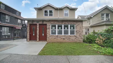 812 Throggs Neck Expy, New York, NY 10465