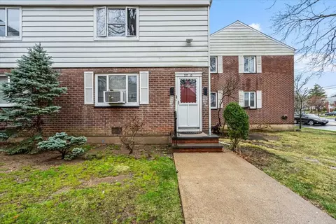 227-10 Hillside Ave #UPPER, New York, NY 11427