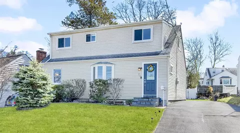 74 Heathcote Rd, Yonkers, NY 10710