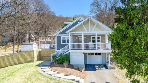 6 Meadow Ln, Beacon, NY 12508