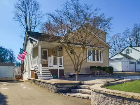 41 E Hall, Clarkstown, NY 10956