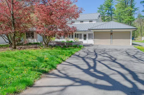 32 Valk Rd, Saugerties, NY 12477