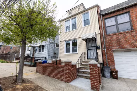 5933 48th Ave, New York, NY 11377