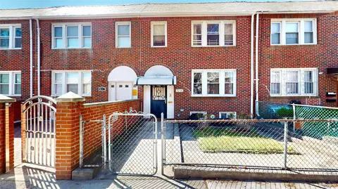 32-16 54 St, New York, NY 11377