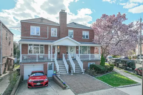 2013 Narragansett Ave, New York, NY 10461
