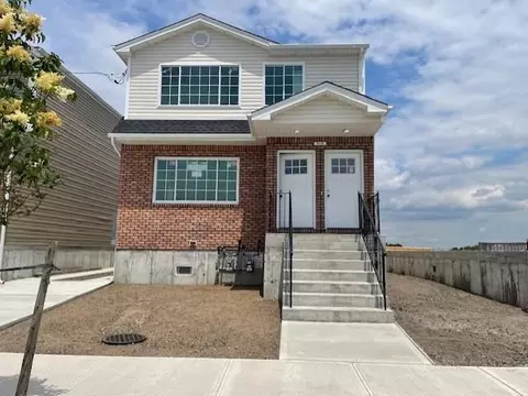 62-04 Hillmeyer Rd, Arverne, NY 11692