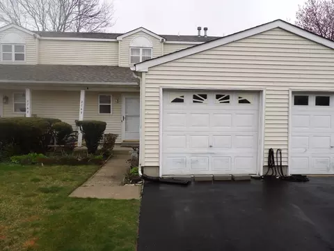 2749 Schleigel Blvd, Amityville, NY 11701