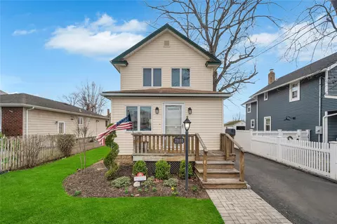 2948 Davis, Oceanside, NY 11572