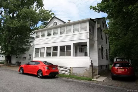 105 SW Univoice St, Maybrook, NY 12543