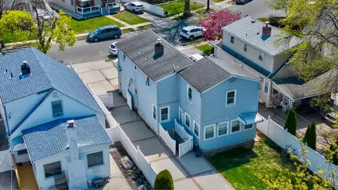 25 Virginia Dr, Elmont, NY 11003