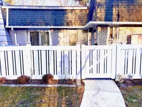 412 Birchwood Rd, Brookhaven, NY 11963