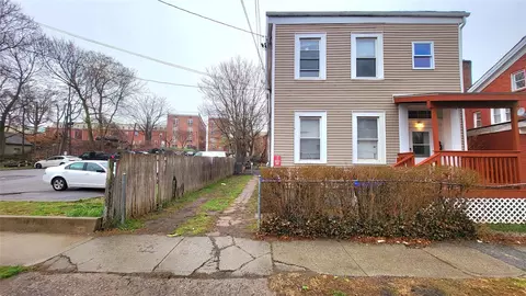 44 Conklin St, Poughkeepsie, NY 12601