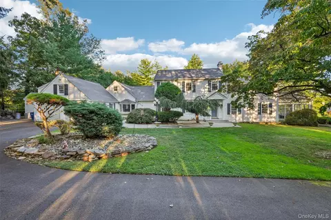 8 Abbey Rd, Orangetown, NY 10962