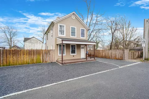 14 Fordham St, Patchogue, NY 11772 photo 1