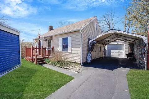 2 Bianca Rd # A, Patchogue, NY 11772