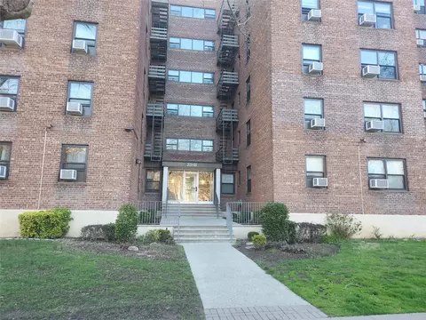 211-01 75 Ave #1K, Bayside, NY 11364