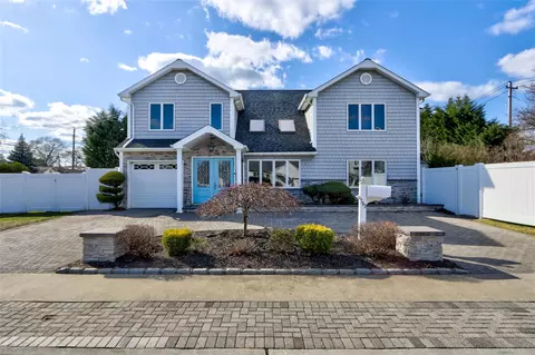 263 Chance Dr, Oceanside, NY 11572