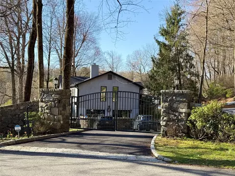 263 Mill River Rd, New Castle, NY 10514