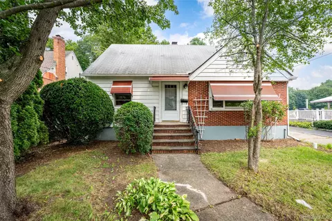 962 Pemart Ave, Peekskill, NY 10566