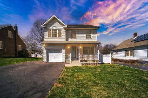 9 Mead Ave, Beacon, NY 12508