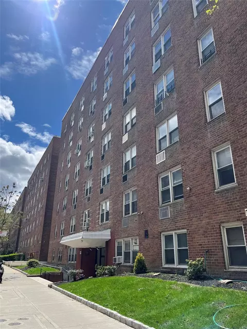 140-65 Beech Ave #4F, Flushing, NY 11355 photo 1