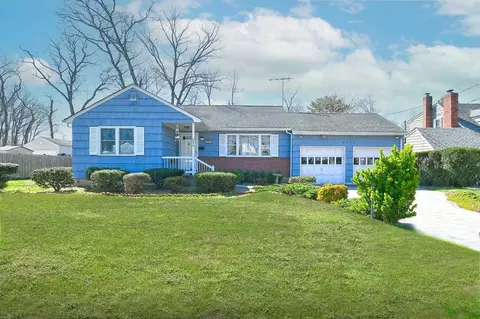 2026 Decker Ave, Merrick, NY 11566
