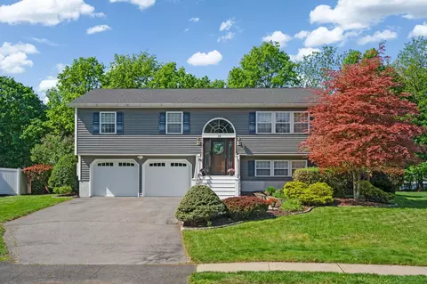 12 Sycamore Dr, Montgomery, NY 12549
