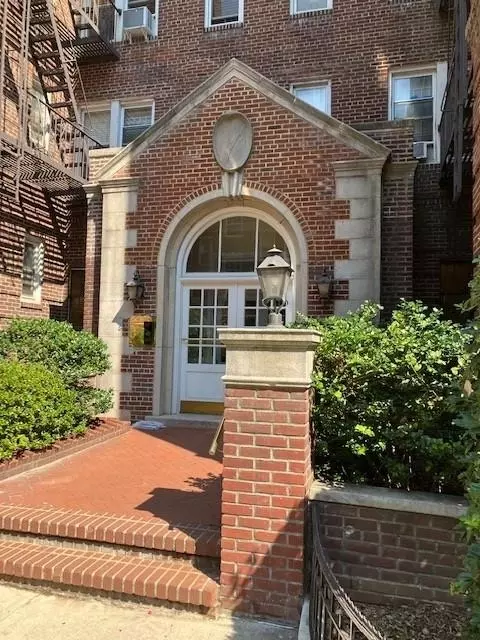 35-53 77 St #2C, Jackson Heights, NY 11372